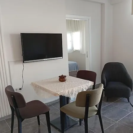 펜션 Ida Life Detached With Pool