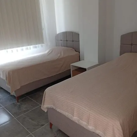 펜션 Ida Life Detached With Pool 세페리히사르